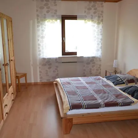 Haus Emil Unter Der Burg Apartman Dahn