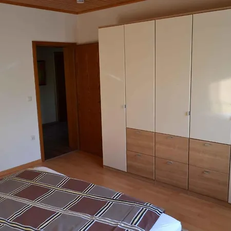 Haus Emil Unter Der Burg Apartman Dahn
